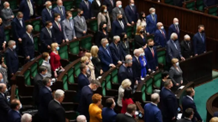 Aklamacja w kościele: istota i znaczenie w praktykach liturgicznych