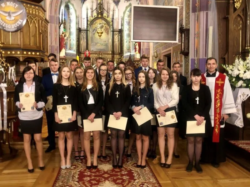 Ile pieniędzy na bierzmowanie? Sprawdź, ile naprawdę warto dać!