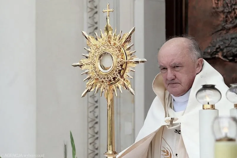 Kardynał Nycz: droga, decyzje i wpływ na Kościół w Polsce