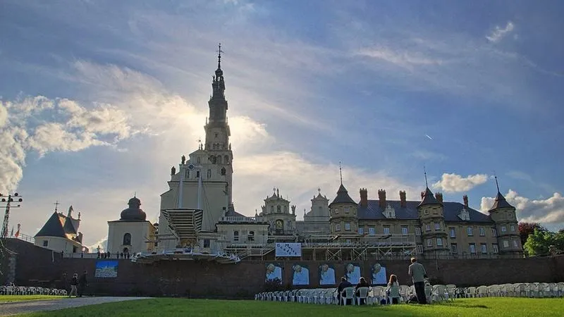 Koszt mszy wieczystej na Jasnej Górze — ile trzeba zapłacić i co warto wiedzieć