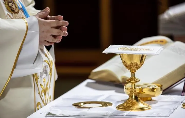 Niedzielna msza w sobotę: od której godziny można zrealizować obowiązek niedzielny?