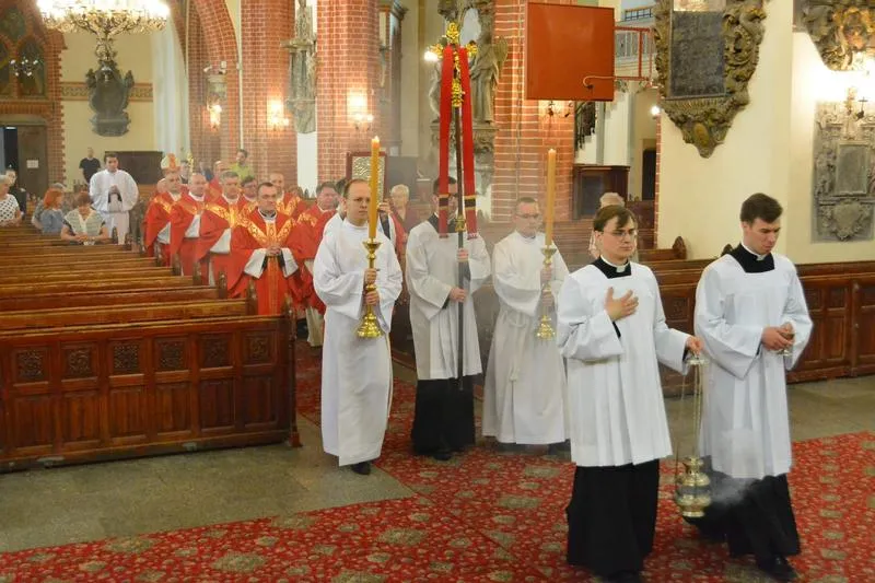 Odkryj, jak modlitwa przy święceniu pokarmów może uczynić Twoje święta jeszcze bardziej wyjątkowymi