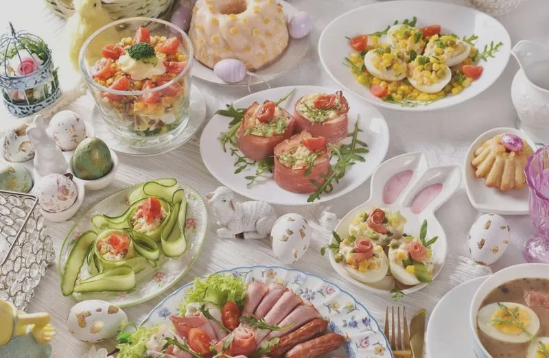Wielkanoc – co na stół? Tradycyjne potrawy i pomysł na świąteczne menu