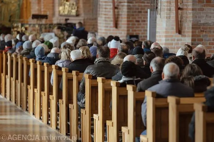 Które msze spełniają obowiązek