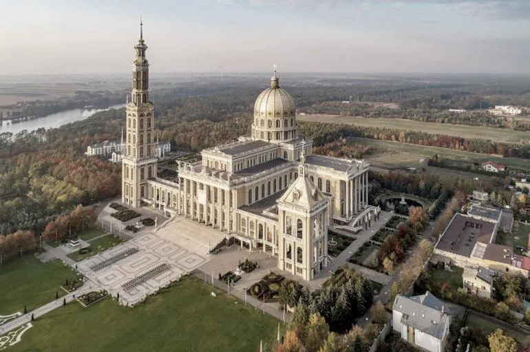 Liczba kościołów w Polsce
