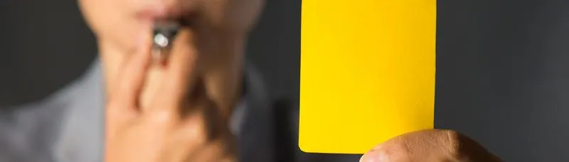 Przesądy o gwizdaniu w domu