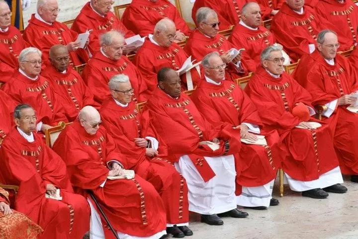Rola kardynałów w konklawe