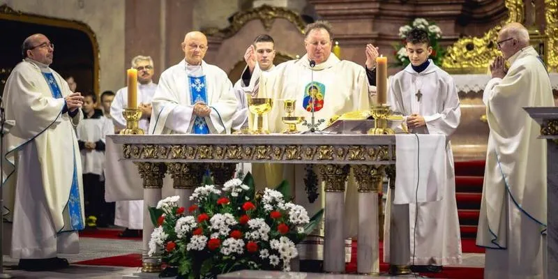 Triduum Paschalne godziny