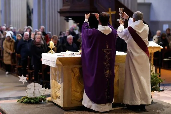 Wynagrodzenia duchownych Kościoła katolickiego