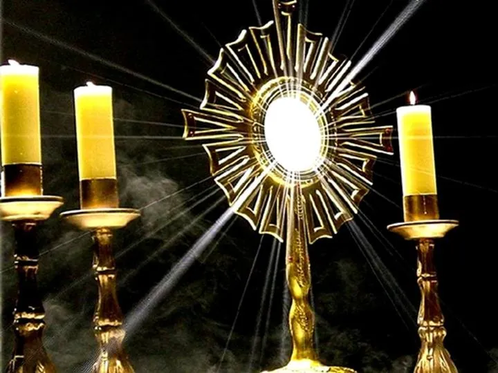 Znaczenie adoracji Najświętszego Sakramentu