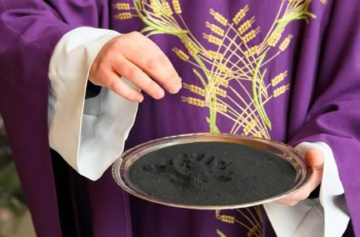 Znaczenie i symbolika mszy środy popielcowej